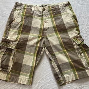 Old Navy Plaid Cargo Shorts 32
